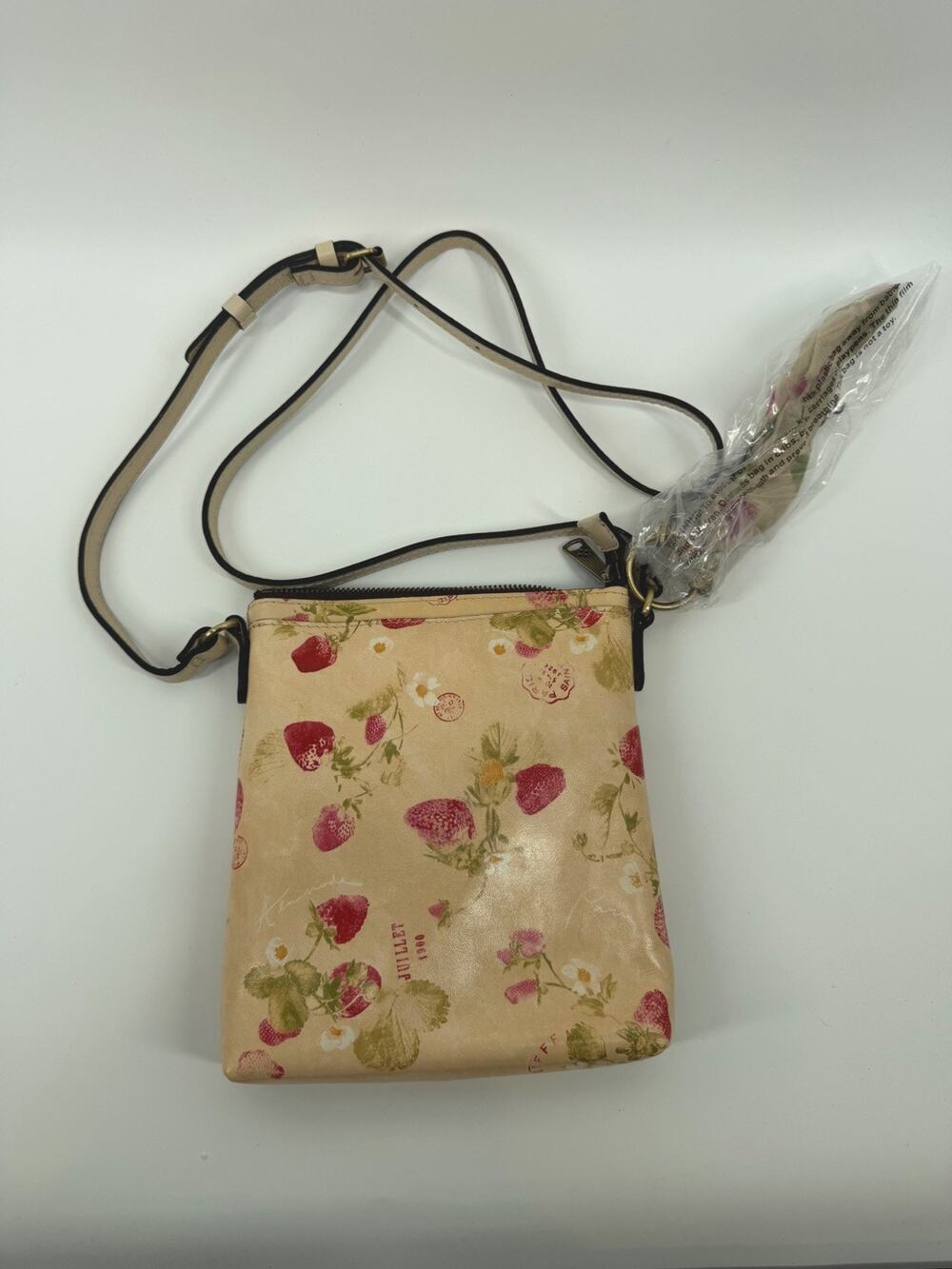 NWT Patricia Nash PARCHMENT PARIS STRAWBERRY RENEE Crossbody MiniScarf & Charms